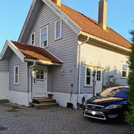 Privat overnatting Mikael's Bed &