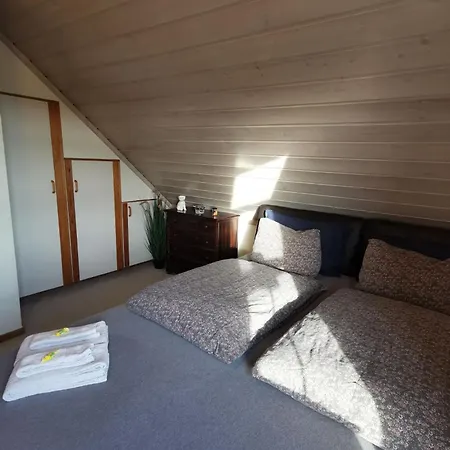 Homestay Mikael's Bed & *