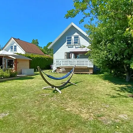 ホームステイ Mikael's Bed & サンネフヨル