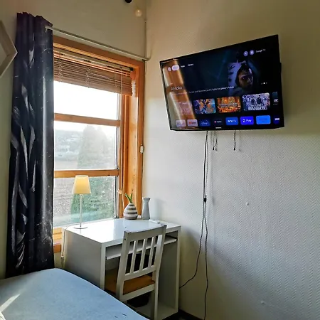 Mikael's Bed & ホームステイ