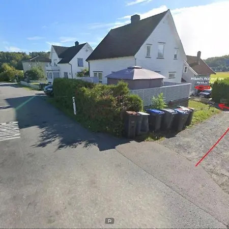 Mikael's Bed & サンネフヨル